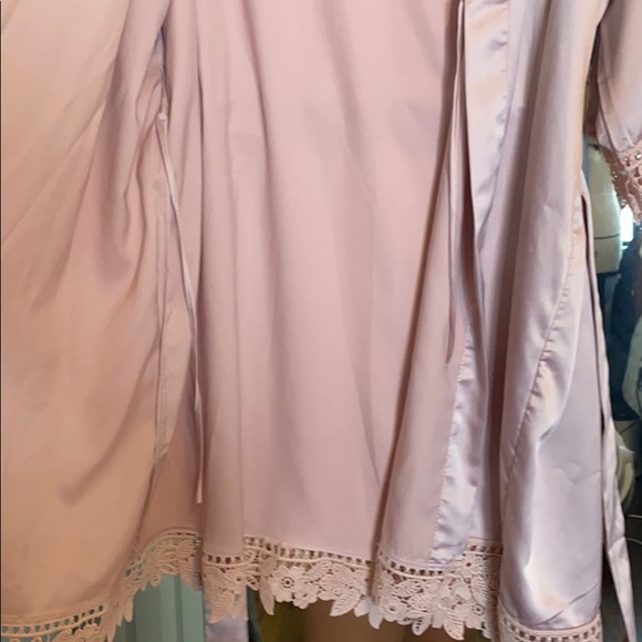 Lace Hem Silk Robe - Picture 4 of 5